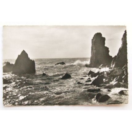 1956 postcard Les Rochers de La Hague