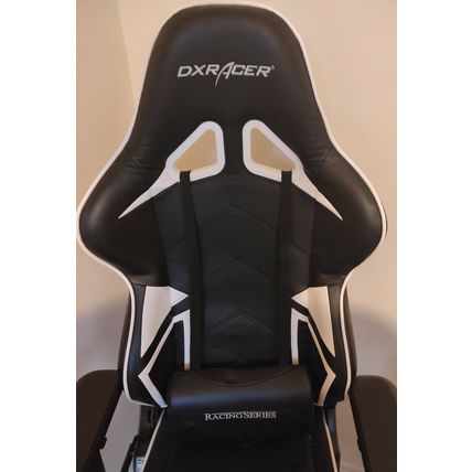 DX RACER GAMING CHAIR - EXCELLENT CONDITION.