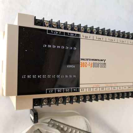 NEW F2-20ER-UA1 MITSUBISHI PROGRAMMABLE CONTROLLER MELSEC F2-20E,FL,FB