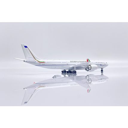 A340-500 ITALIAN AIR FORCE REG: I-TALY WITH ANTENNA - JCWINGS LH4306 1/400