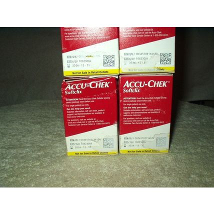 accu chek softclix lancets 4 sealed boxes of 100 400 total 12/31/26