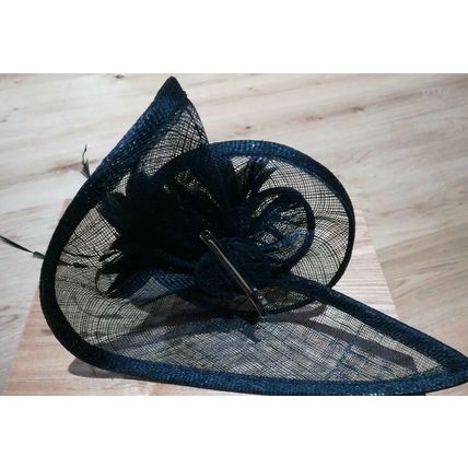 Elegant teardrop clip black Fascinator Hat new ASCOT WEDDING RACES