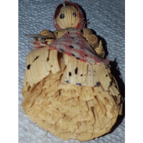 Vintage Corn Husk Doll 3-1/8” tall w Spade Pink Bonnet & Apron