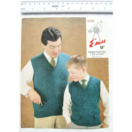 Vintage: Emu 4258 pullovers, 3 or 4 ply