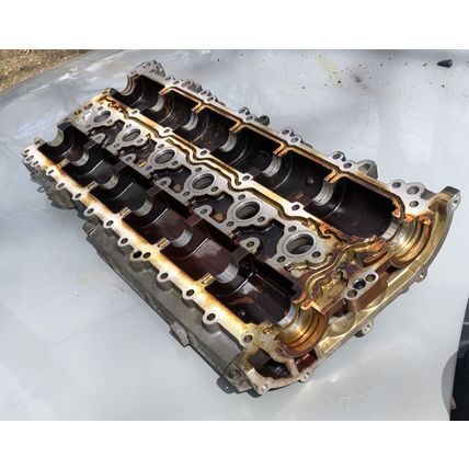 Land Rover LR2 Camshaft B6324S Engine 3.2L Volvo Valve Cover Plate Head