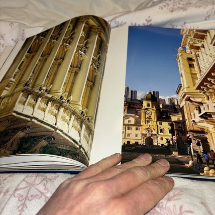Rijeka - an inexhaustible source, By Petar Trinajstic. Hardback 1999