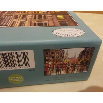 1000 Piece Otter House Jigsaw - London by Richard McNeill – NEW & SEALED