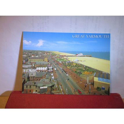 seafront, GREAT YARMOUTH, NORFOLK unused postcard by J. Salmon =