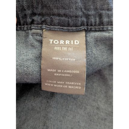 Torrid Denim Jean Shorts Womens XXL Blue 100% Cotton 4 Pockets Leisure Vacation