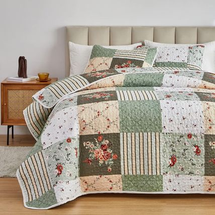 Patchwork Quilt Set Full/Queen Size, 3 Pieces Green Floral Plaid Summer Bedsprea
