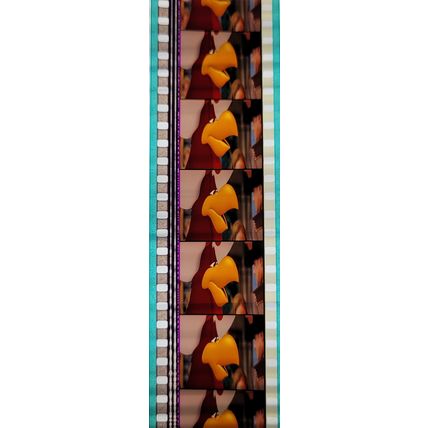 Pk GEB - M - MIX - d 092N . 1 STRIP OF 5 - 35MM FILM CELLS. ( )