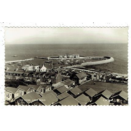 Dorset postcard The Cobb Lyme Regis