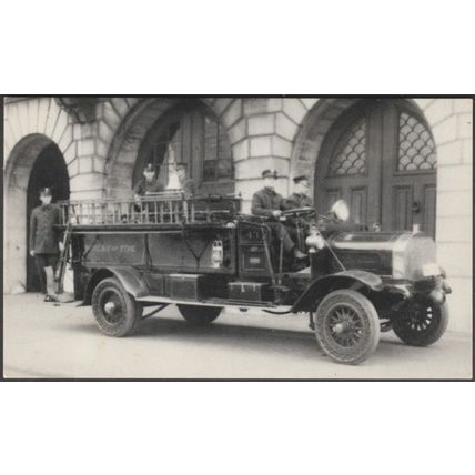 1915 Philadelphia Fire Department Engine Company 43, c.1980s - Raum Postcard