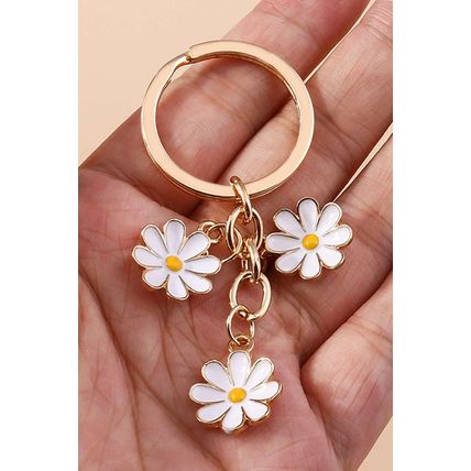 White Cute Daisy Shape Ornament Key Ring