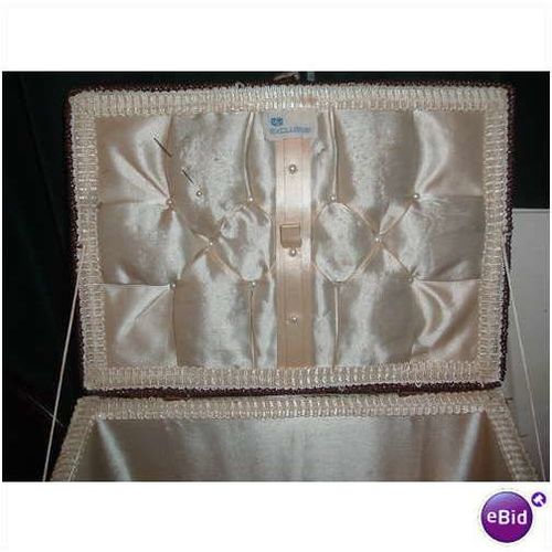 SEWING BASKET / 5ICKER /VINTAGE (10/01)