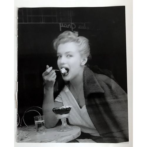 Marilyn Monroe vintage Sexy b/w print Ice Cream Dienes poster Playboy art frame
