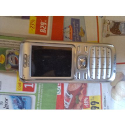 Nokia 6234 phone for sale good and uses vodafone hu card!