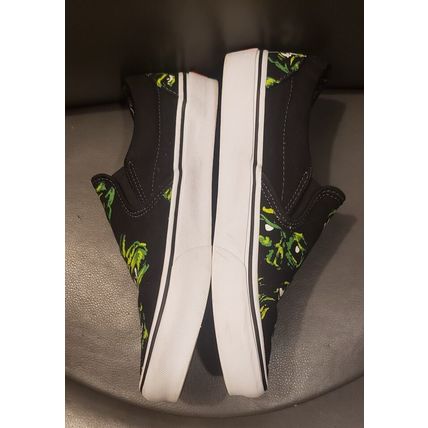 VANS CHRISTMAS GRINCH LIKE GLOW IN DARK EYES SLIP ON SHOES MEN'S 7.5 WOMEN 9