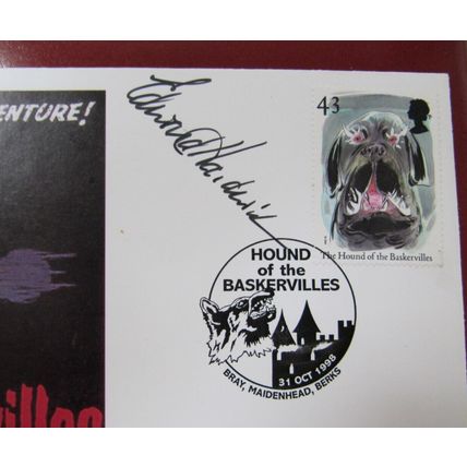 EDWARD HARDWICKE SIGNED SHERLOCK HOLMES First Day Issue 1998 HOUND BASKERVILLES