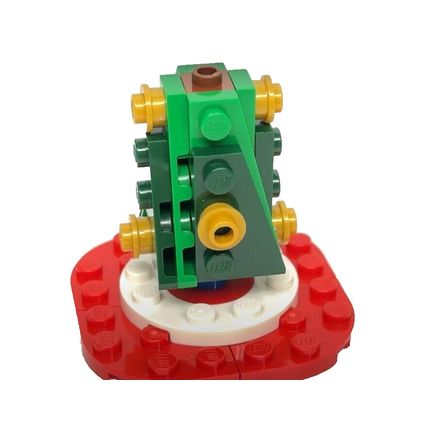 NEW Lego Marvel Holiday Christmas Tree and Base Micro Set