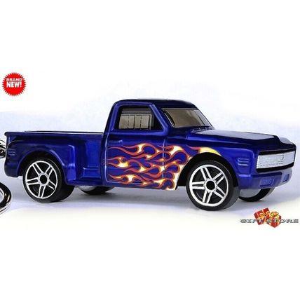HTF KEYCHAIN BLUE CHEVY/GMC™ STEPSIDE C10 C/K CUSTOM Ltd TRUCK NICE GIFT