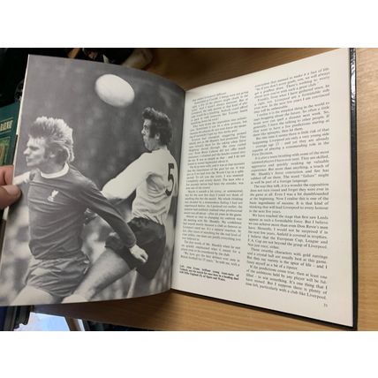 1971 "THE SUN SOCCER ANNUAL 1972" FOOTBALL SOCCER HARDBACK BOOK (P4)
