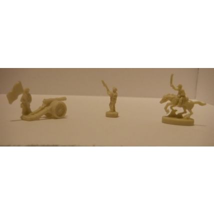 Risk Armies miniature figures lot of 6 with bonus figure
