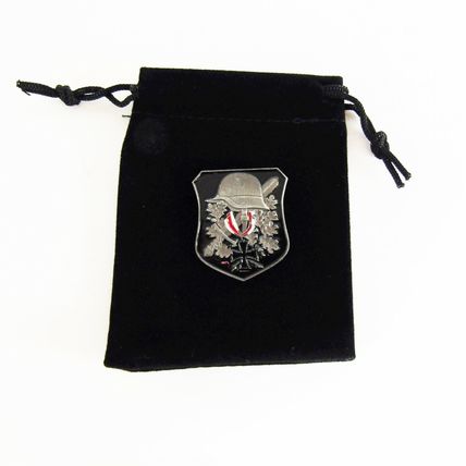 Badge German Cap Pin German Replica Iron Cross Gift Bag 3.3 cm x 3 cm BA16