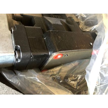 NEW PARKER D41FHA32F4NB0043,PARKER D41FHA32F4NB00 DC VALVE,D1FVE50BCNLB35,373,AA