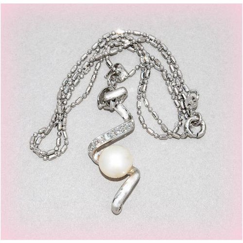 White Faux Pearl Charm Pendant Silver Tone Chain Necklace Jewellery 1821