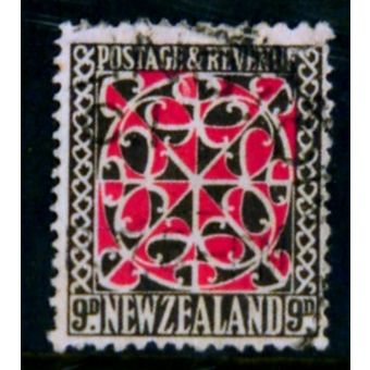 NEW ZEALAND 1935 SG 566 9d SCARLET & BLACK MAORI PANEL FINE USED#5