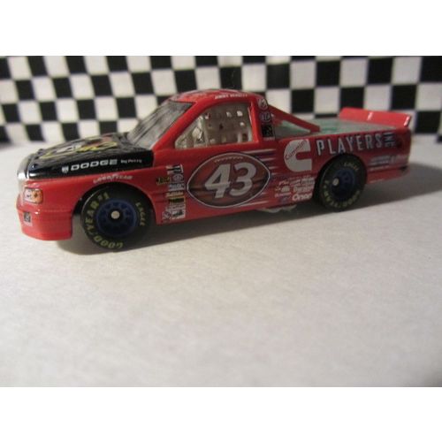 Hot Wheels Pro Racing PLAYERS #43 Jimmy Hensley Mopar Nascar Truck