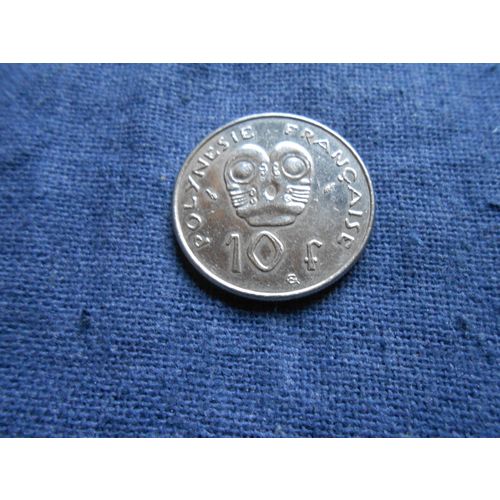 1986 FRENCH POLYNESIA 10 FRANCS COIN.