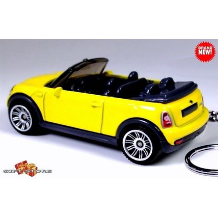 RARE KEYCHAIN YELLOW BMW MINI COOPER S CONVERTIBLE NEW CUSTOM Ltd GREAT GIFT