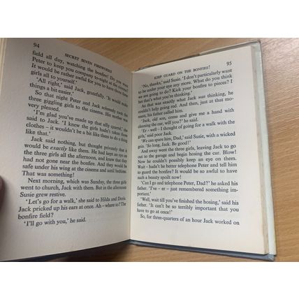 1962 ENID BLYTON "SECRET SEVEN FIREWORKS" ILLUSTRATED FICTION HARDBACK BOOK (P3)