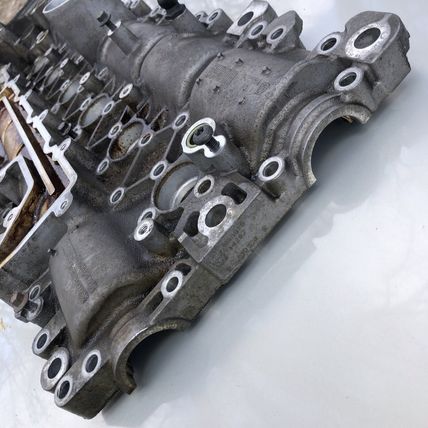 Land Rover LR2 Camshaft B6324S Engine 3.2L Volvo Valve Cover Plate Head