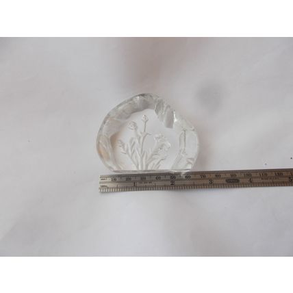 PAPER WEIGHT / SHAPED FLORAL DESIGN (08/02) ###