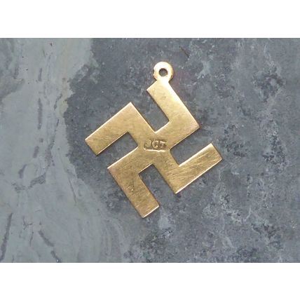 Buddhist/Hindu 9 carat Gold Swastika good luck charm