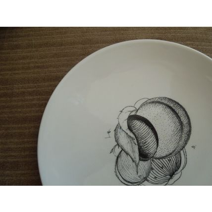 Susie Cooper Black Fruit Tea Plate - Peach