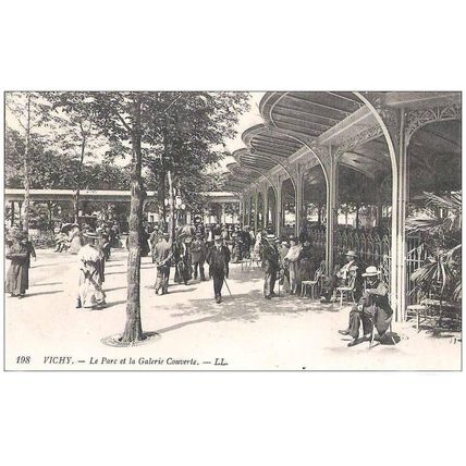 03 - Vichy - le parc et la galerie couverte