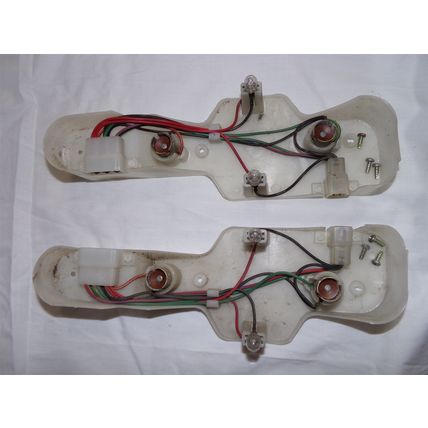 1980 80 1981 81 Subaru 2D HT GL Tail Lights OEM Pair Two Door Hardtop 220-20235