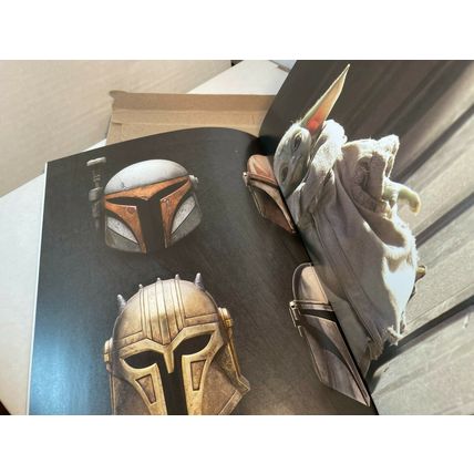 Star Wars The Mandalorian Poster Book 16 Posters-NEW-Shipping w/Tracking