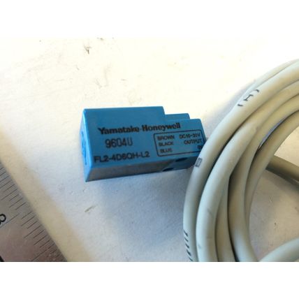NEW YAMATAKE HONEYWELL 9604U FL2-4D6QH-L2,5688-02462,DG
