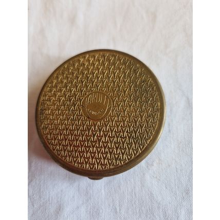 RARE VINTAGE LAVENDER SELLER POWDER COMPACT BY YARDLEY