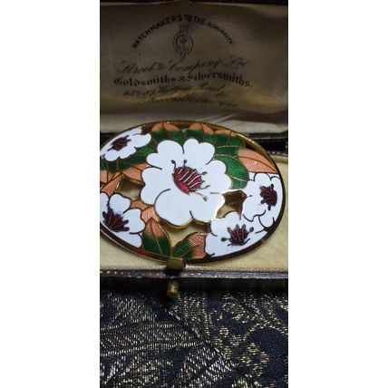 VINTAGE 1990 Large Goldtone Oval White/Green/Pink Champleve Enamel Floral BROOCH