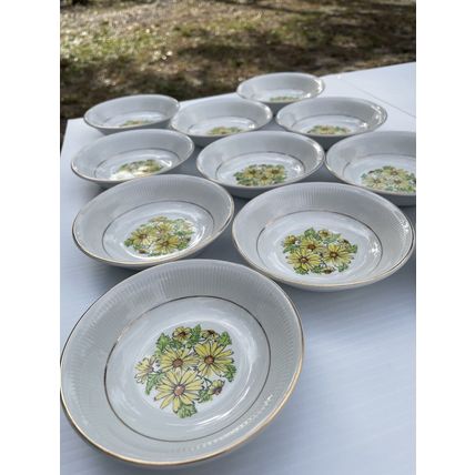 VTG MCM- 11 Fruit/Dessert Sauce Bowls Staffordshire England 5” Summertime Yellow
