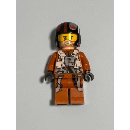 LEGO Star Wars Poe Dameron Minifigure Pilot Jumpsuit and Helmet sw0658 75102