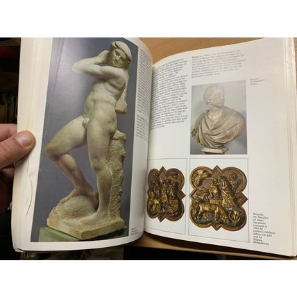VINTAGE "FLORENCE - CITY OF ART" LARGE ILLUSTRATED PAPERBACK BOOK (P4)