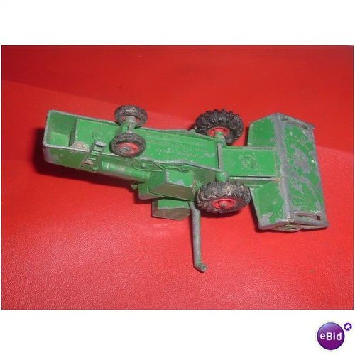 COMBINE HARVESTER K9 lesney (08/01) # #