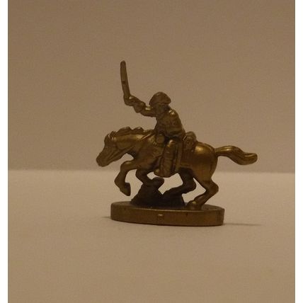 Risk Armies miniature figures lot of 6 with bonus figure